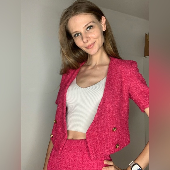 Tweed Outfit: two-piece suit (blazer + skort) in Pink - Picture 5 of 5